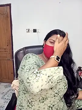 Snapshot of Hot-Angel_ chatting on 10-18-25, 05:14 Hot-Angel online show from 10-18-25, 05:14