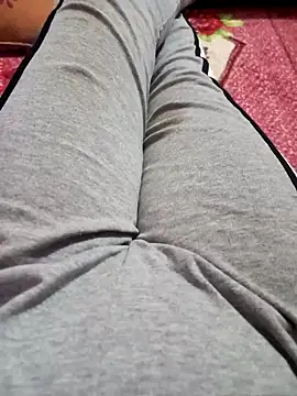 Snapshot of RupaSharma chatting on 12-21-24, 01:53 RupaSharma online show from 12-21-24, 01:53