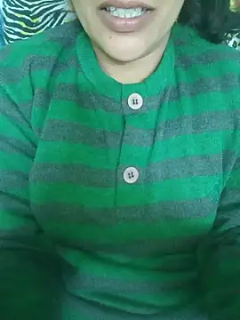 Snapshot of RupaSharma chatting on 12-21-24, 04:57 RupaSharma online show from 12-21-24, 04:57