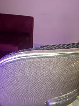 Olivia3 online show from 11-30-25, 06:45