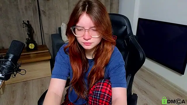 Sonya Glen online show from 02-22-25, 06:41