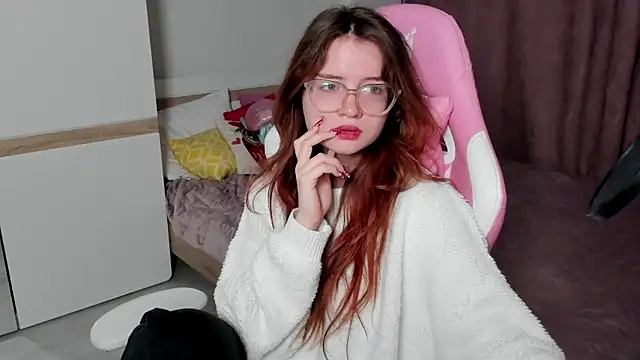 Sonya Glen online show from 03-06-25, 01:58