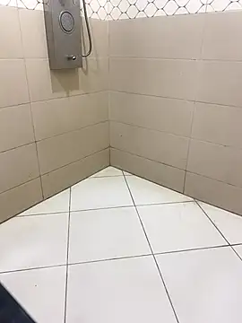 Snapshot of Lahcene chatting on 10-15-25, 03:23 Lahcene online show from 10-15-25, 03:23