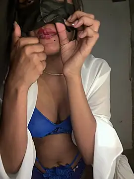 Snapshot of Teena_girl chatting on 03-20-25, 10:43 Teena girl online show from 03-20-25, 10:43