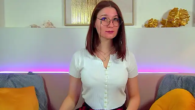 VictoriaArdern online show from 09-28-25, 06:30