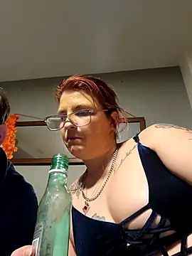 Snapshot of Neveah6 chatting on 02-20-25, 08:06 Neveah6 online show from 02-20-25, 08:06