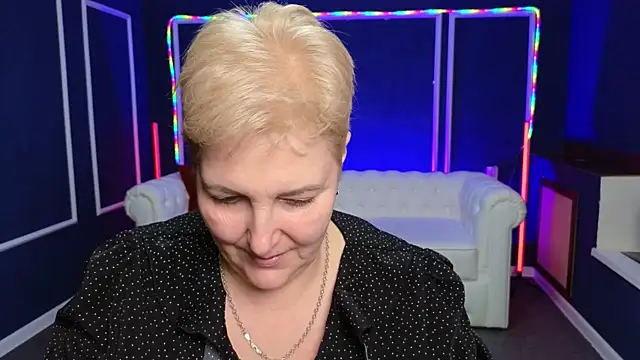 Snapshot of Sandra_Snow chatting on 12-27-24, 09:43 Sandra Snow online show from 12-27-24, 09:43