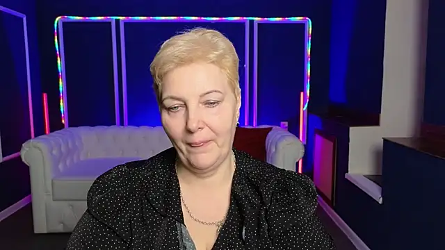 Snapshot of Sandra_Snow chatting on 01-06-25, 05:38 Sandra Snow online show from 01-06-25, 05:38