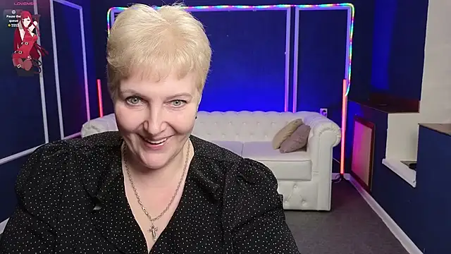 Snapshot of Sandra_Snow chatting on 01-19-25, 06:43 Sandra Snow online show from 01-19-25, 06:43