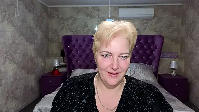 Snapshot of Sandra_Snow chatting on 02-01-25, 02:13 Sandra Snow online show from 02-01-25, 02:13