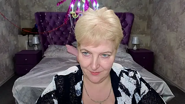 Snapshot of Sandra_Snow chatting on 02-15-25, 05:28 Sandra Snow online show from 02-15-25, 05:28