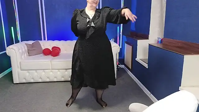 Snapshot of Sandra_Snow chatting on 02-18-25, 06:26 Sandra Snow online show from 02-18-25, 06:26