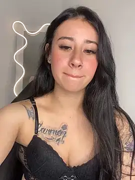 Zoee t online show from 10-31-25, 04:02