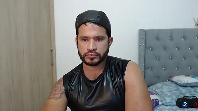 Snapshot of mr_gonzalo_ chatting on 12-11-24, 11:54 mr gonzalo online show from 12-11-24, 11:54