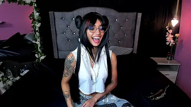 slutty venus online show from 03-02-25, 05:23