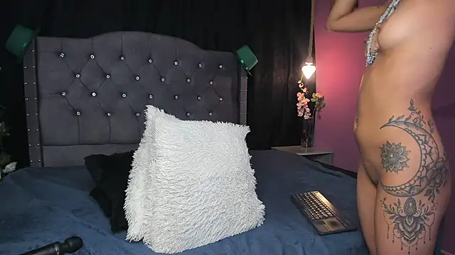 slutty venus online show from 03-22-25, 05:17