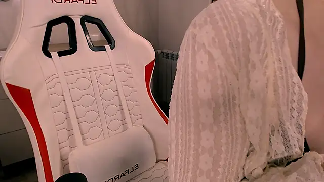 Babby Rabbit online show from 12-14-25, 01:49