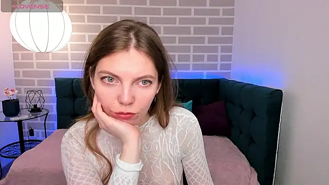 marie reyes  online show from 11-21-25, 08:35