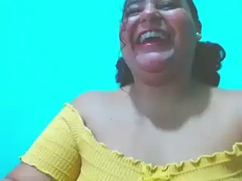 Snapshot of emyli_23 chatting on 12-25-24, 02:25 emyli 23 online show from 12-25-24, 02:25