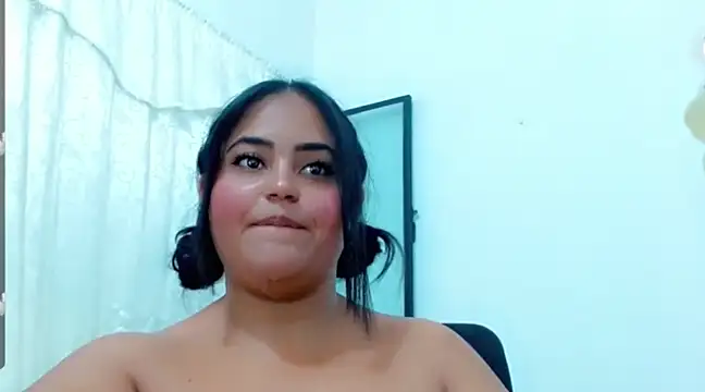 Snapshot of emyli_23 chatting on 02-13-25, 06:48 emyli 23 online show from 02-13-25, 06:48