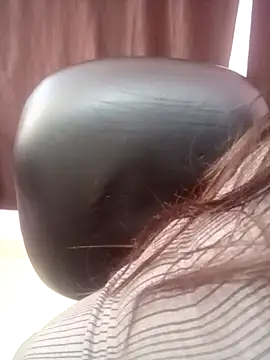 Snapshot of Cute-Anamika50 chatting on 02-12-25, 10:14 Cute-Anamika50 online show from 02-12-25, 10:14