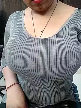 Snapshot of Cute-Anamika50 chatting on 02-14-25, 11:53 Cute-Anamika50 online show from 02-14-25, 11:53