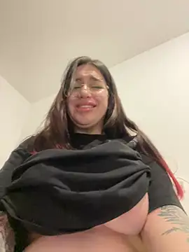 Snapshot of VikiDemi chatting on 02-25-25, 07:36 VikiDemi online show from 02-25-25, 07:36