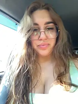 VikiDemi online show from 10-22-25, 06:35