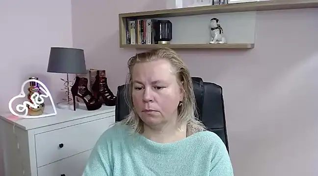 Snapshot of NancyCREAM chatting on 02-10-25, 09:14 NancyCREAM online show from 02-10-25, 09:14