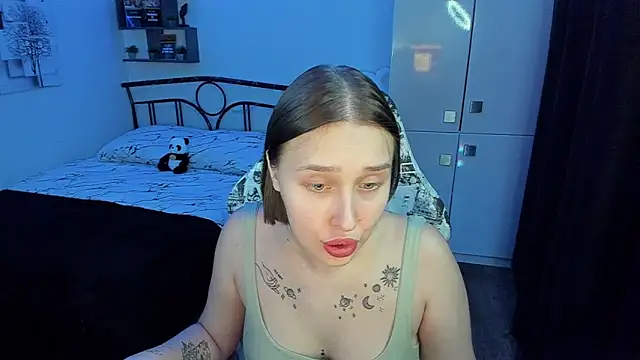 LinaTruly online show from 12-01-25, 09:20