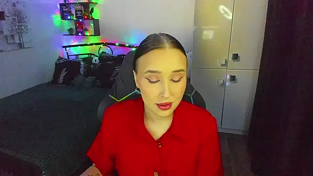 LinaTruly online show from 02-19-26, 10:17