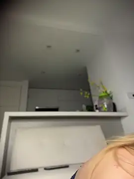 Snapshot of NicoleCut chatting on 05-13-26, 09:17 NicoleCut online show from 05-13-26, 09:17