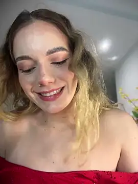 Snapshot of NicoleCut chatting on 06-02-26, 10:17 NicoleCut online show from 06-02-26, 10:17