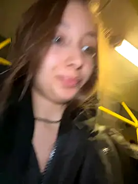 VelvetVixenI online show from 11-21-25, 04:27