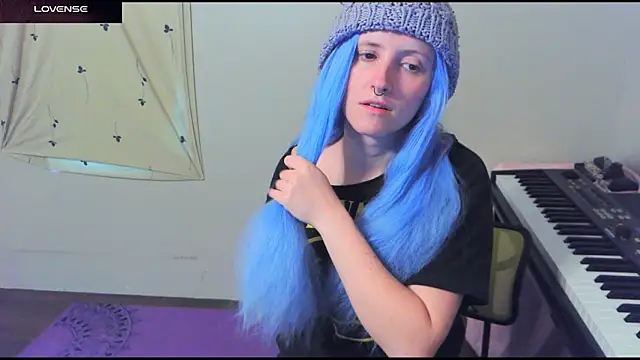 Snapshot of _hellostormy_ chatting on 04-26-26, 12:03 hellostormy online show from 04-26-26, 12:03
