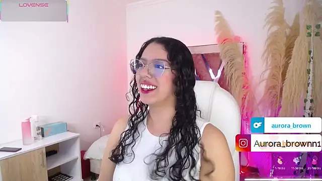 Aurora Brownn online show from 09-17-25, 04:36