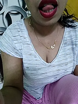 Snapshot of Haniya-143 chatting on 07-16-26, 08:59 Haniya-143 online show from 07-16-26, 08:59