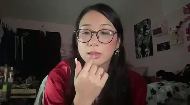 Snapshot of tokyobaby chatting on 12-23-24, 08:44 tokyobaby online show from 12-23-24, 08:44