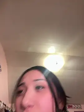 Snapshot of tokyobaby chatting on 01-01-25, 08:35 tokyobaby online show from 01-01-25, 08:35