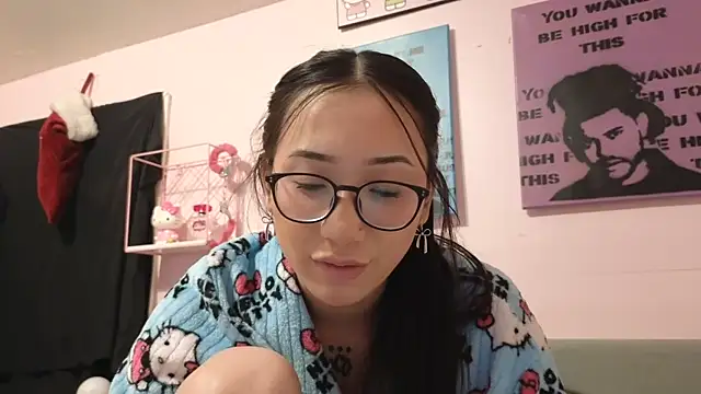 Snapshot of tokyobaby chatting on 01-11-25, 05:41 tokyobaby online show from 01-11-25, 05:41