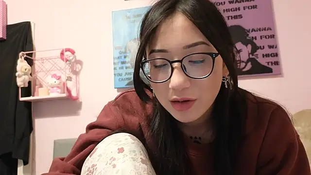 Snapshot of tokyobaby chatting on 02-10-25, 03:57 tokyobaby online show from 02-10-25, 03:57