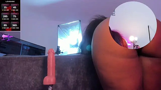 Snapshot of mia-brit chatting on 03-18-25, 09:21 mia-brit online show from 03-18-25, 09:21