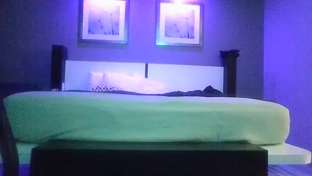 DerekPerez2025 online show from 12-21-25, 02:13