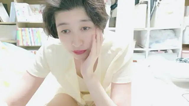 Snapshot of morikawa_sayaka chatting on 04-21-26, 12:44 morikawa sayaka online show from 04-21-26, 12:44