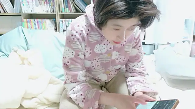 Snapshot of morikawa_sayaka chatting on 05-18-26, 11:10 morikawa sayaka online show from 05-18-26, 11:10