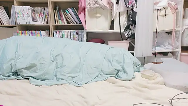 Snapshot of morikawa_sayaka chatting on 06-20-26, 12:41 morikawa sayaka online show from 06-20-26, 12:41