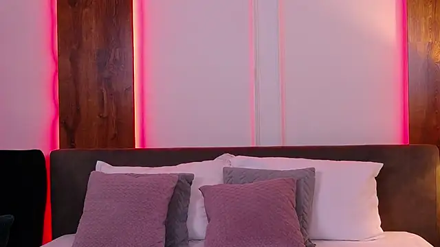 SkylerSpark online show from 10-03-25, 08:39