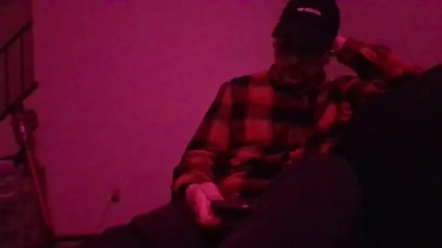 Snapshot of cmichaelxxx chatting on 12-21-24, 10:06 cmichaelxxx online show from 12-21-24, 10:06