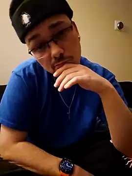 Snapshot of cmichaelxxx chatting on 01-15-25, 10:46 cmichaelxxx online show from 01-15-25, 10:46