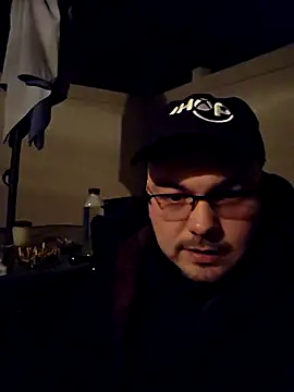 Snapshot of cmichaelxxx chatting on 03-21-25, 07:22 cmichaelxxx online show from 03-21-25, 07:22